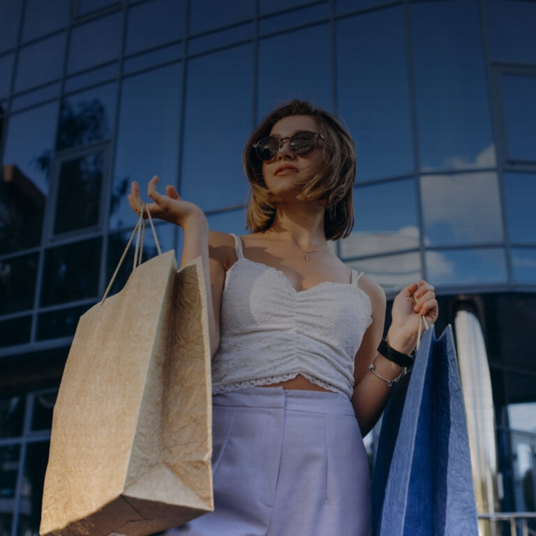 How Fashion Retail Leaders Are Preparing the Shopping Season - AI in fashion retail